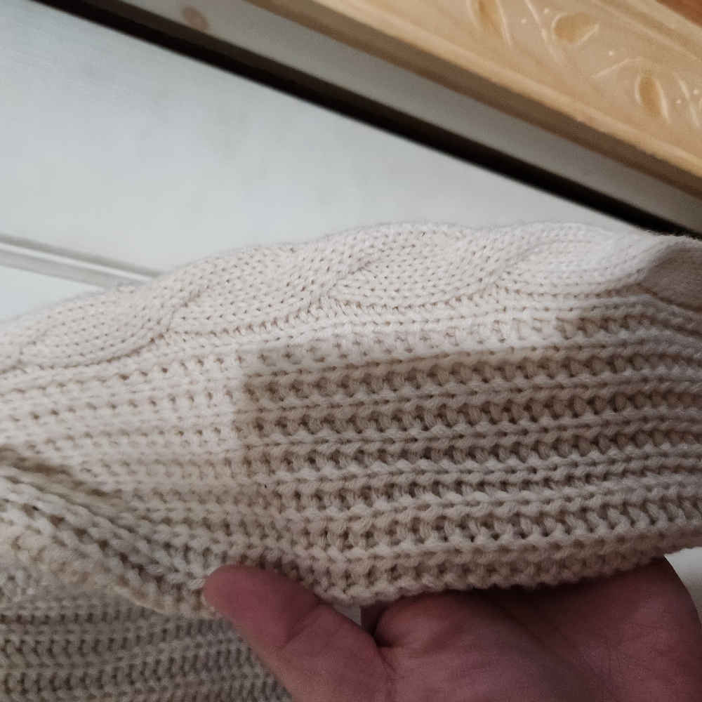 Women's Cream Cable Knit Sweater - Picture 7 of 11